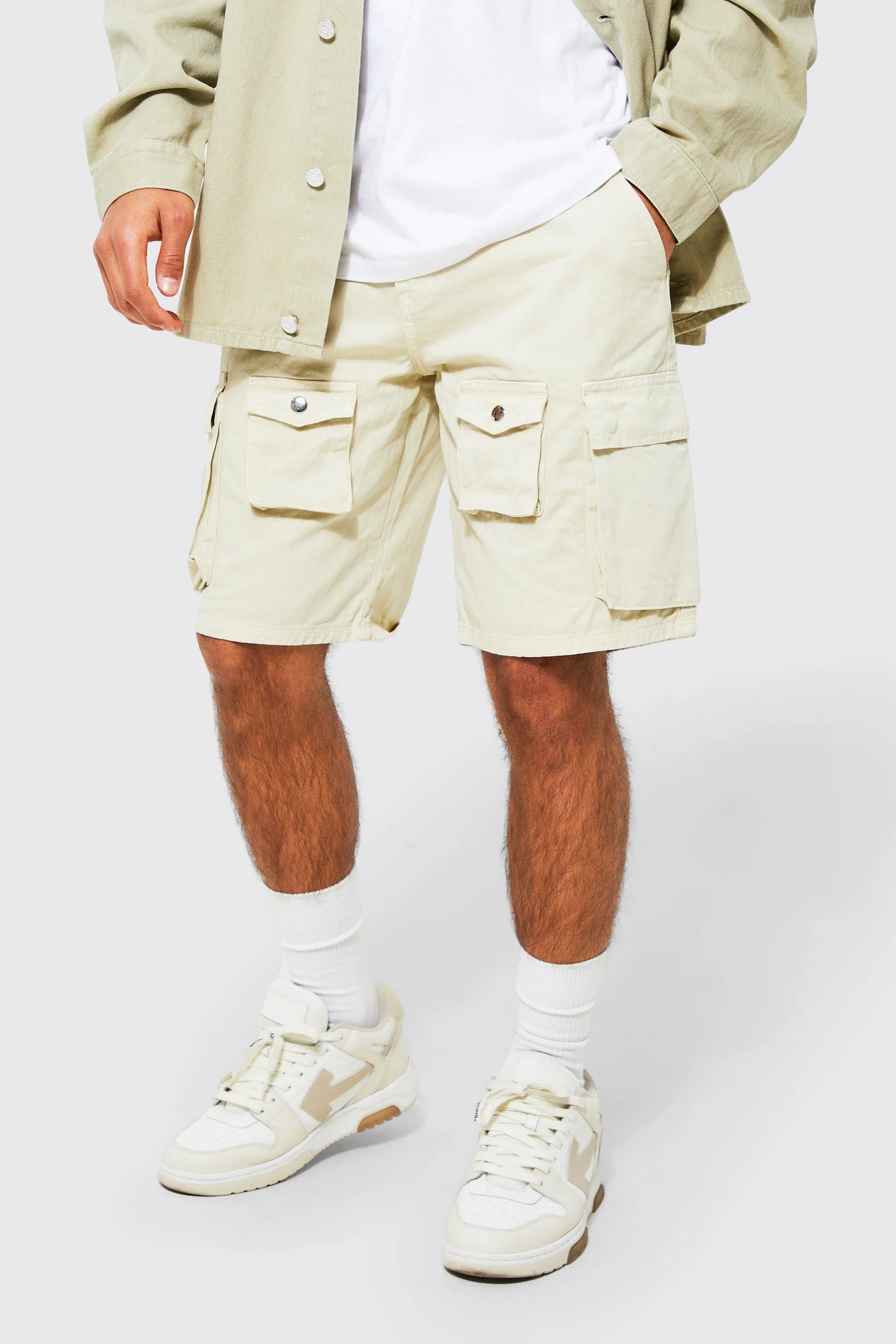 Relaxed Fit Multi pocket Cargo Shorts